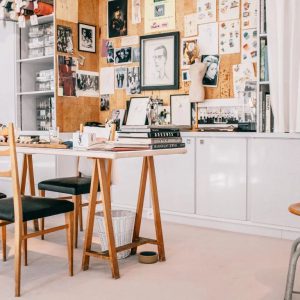 white-wooden-table-with-chairs