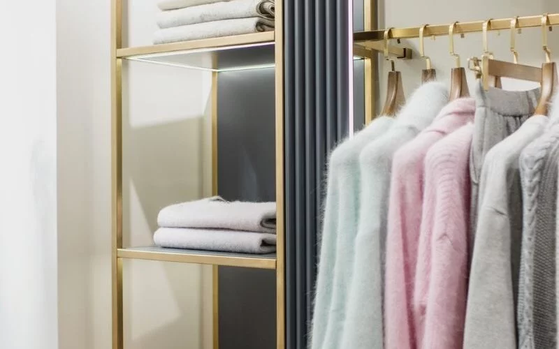 12 Creative Ideas on Customizing your Wardrobe 3 Customizing your Wardrobe - using hooks