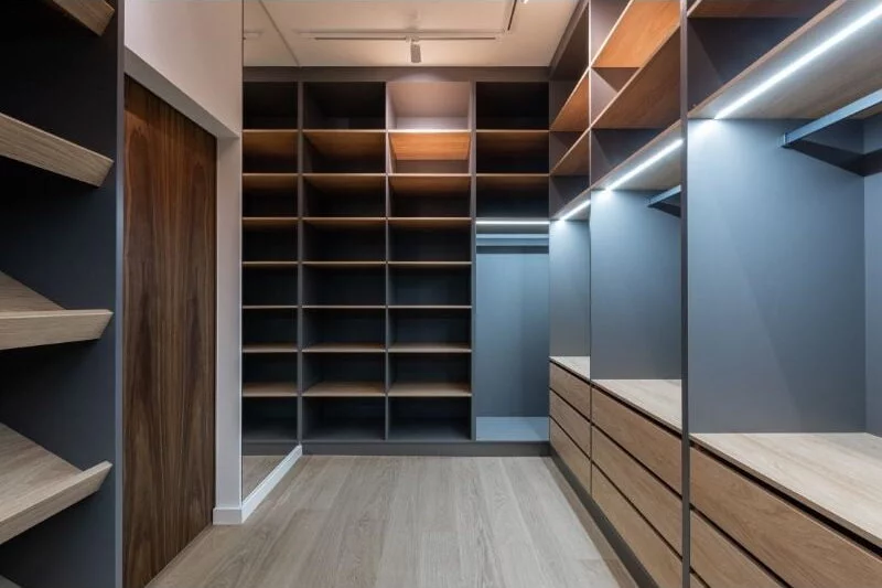 Customizing your Wardrobe - overhead lighting