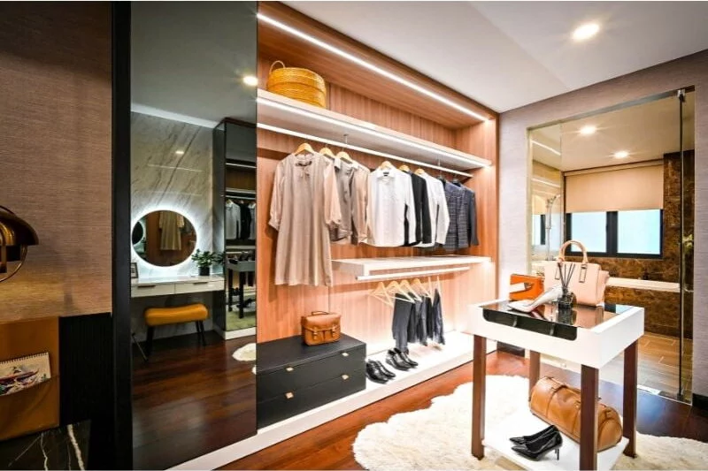 Customizing your Wardrobe - pull out drawers