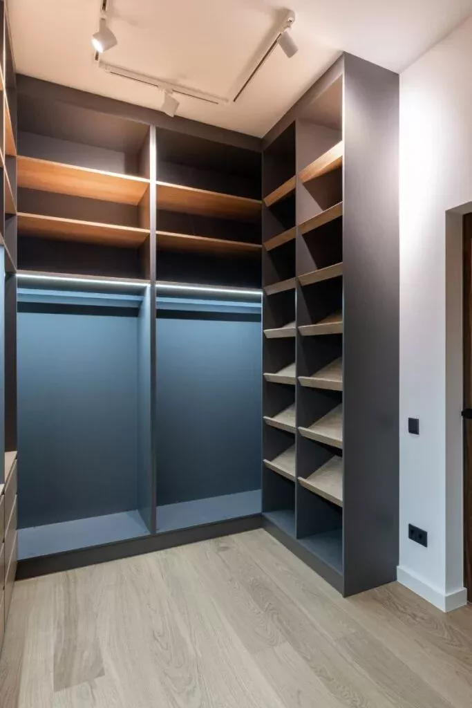 Customizing your Wardrobe space smartly