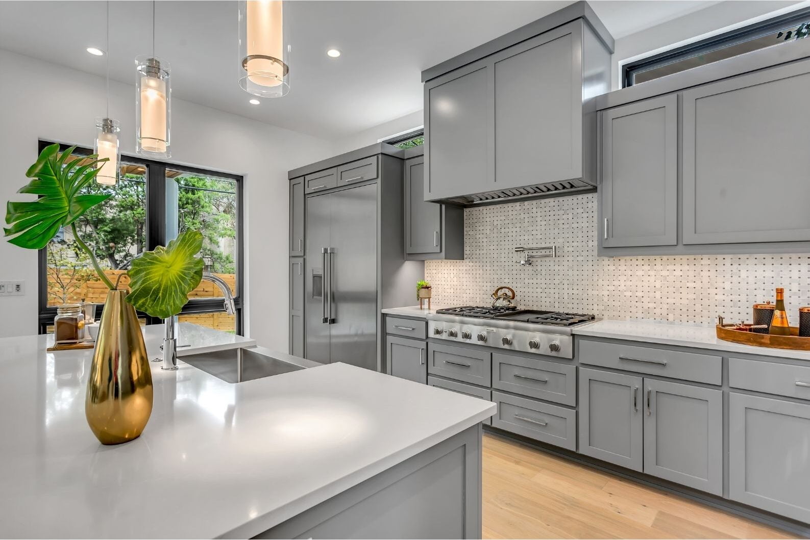 6 Best Tips to Spice Up a Neutral Color Palette 2 tips to spice up a neutral color palette